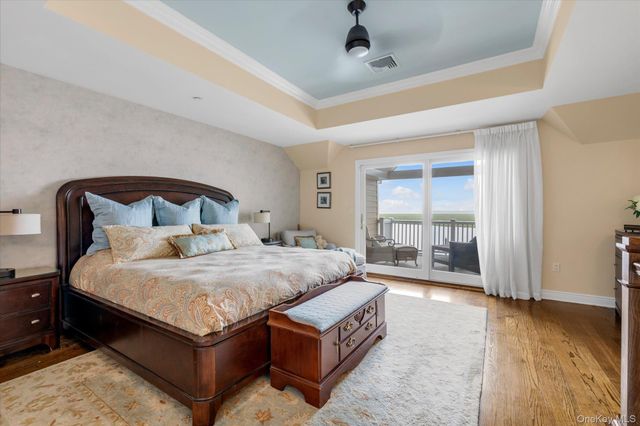 100 Empire Boulevard 13, Island Park, NY 11558