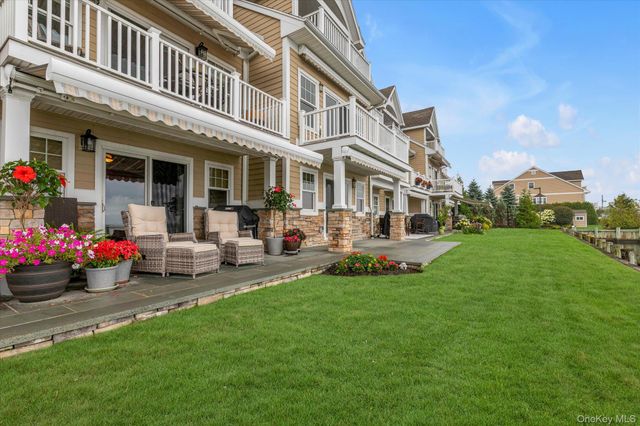 100 Empire Boulevard 13, Island Park, NY 11558