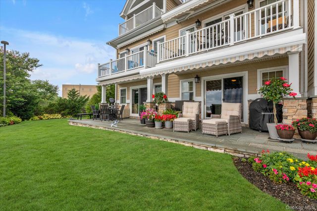 100 Empire Boulevard 13, Island Park, NY 11558