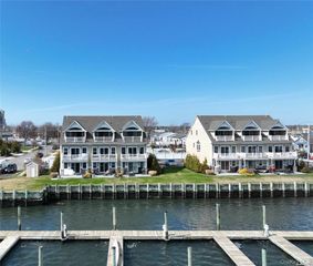 100 Empire Boulevard 13, Island Park, NY 11558