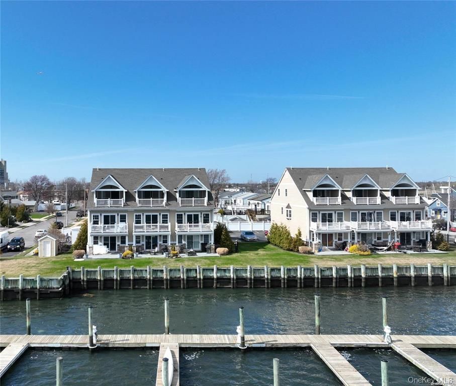 100 Empire Boulevard 13, Island Park, NY 11558