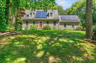 19 Forest Road, Forestdale, MA 02644