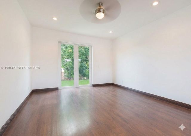 8164 SW 171st St, Palmetto Bay, FL 33157