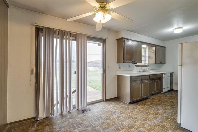 200 E Beech Avenue, Yukon, OK 73099