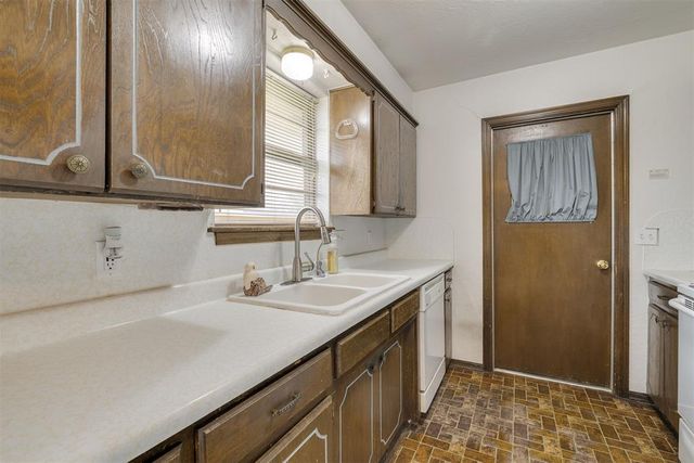 200 E Beech Avenue, Yukon, OK 73099