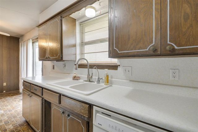 200 E Beech Avenue, Yukon, OK 73099