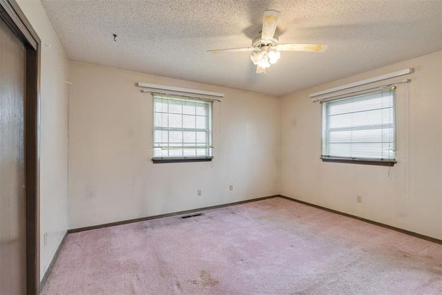 200 E Beech Avenue, Yukon, OK 73099