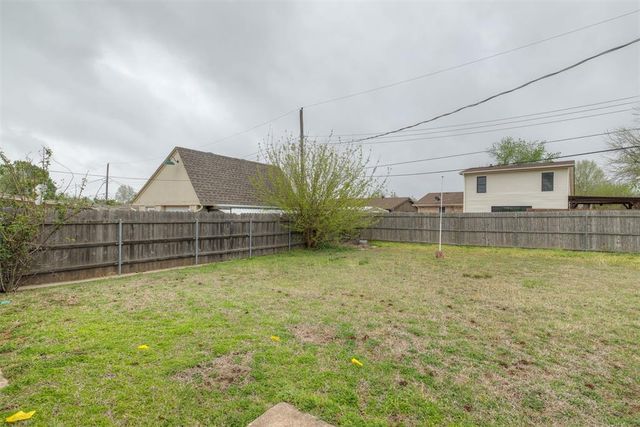 200 E Beech Avenue, Yukon, OK 73099