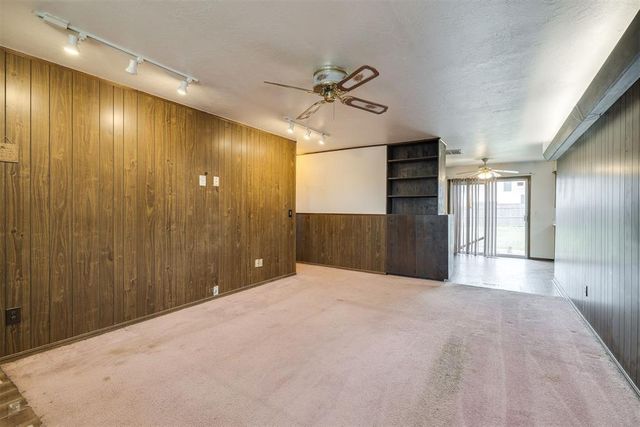 200 E Beech Avenue, Yukon, OK 73099