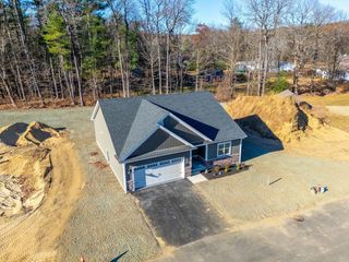 6 Nicols Way 6, Easthampton, MA 01027
