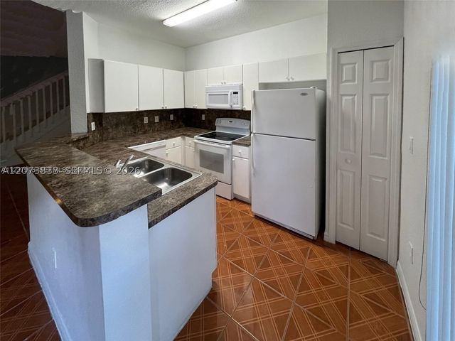8245 NW 108th Ave 8-15, Doral, FL 33178