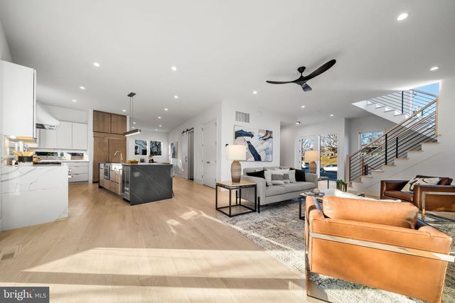 4810 3RD ST N, Arlington, VA 22203