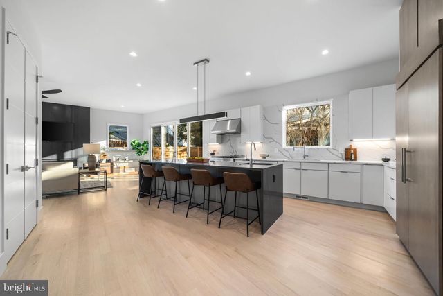 4810 3RD ST N, Arlington, VA 22203