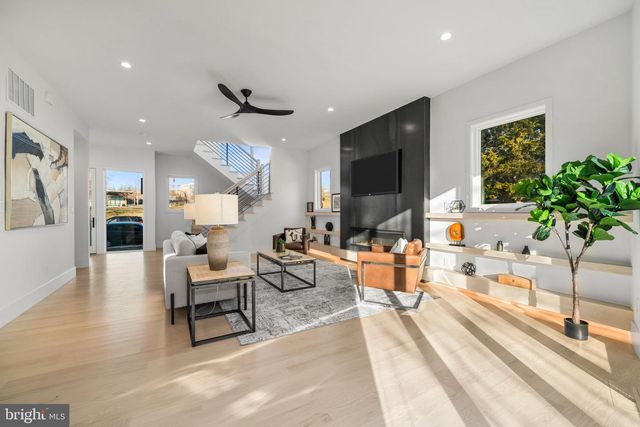 4810 3RD ST N, Arlington, VA 22203