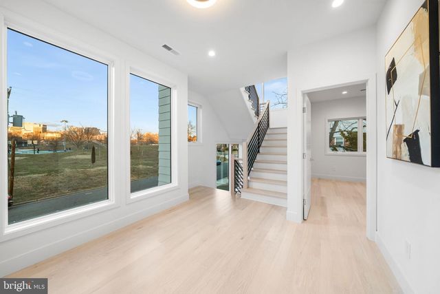 4810 3RD ST N, Arlington, VA 22203