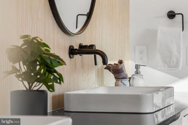 4810 3RD ST N, Arlington, VA 22203