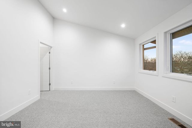 4810 3RD ST N, Arlington, VA 22203