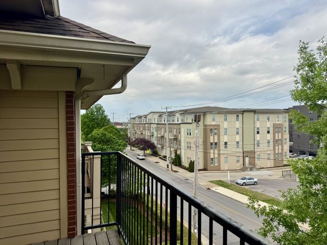 800 Woodland St Apt 304, Nashville, TN 37206