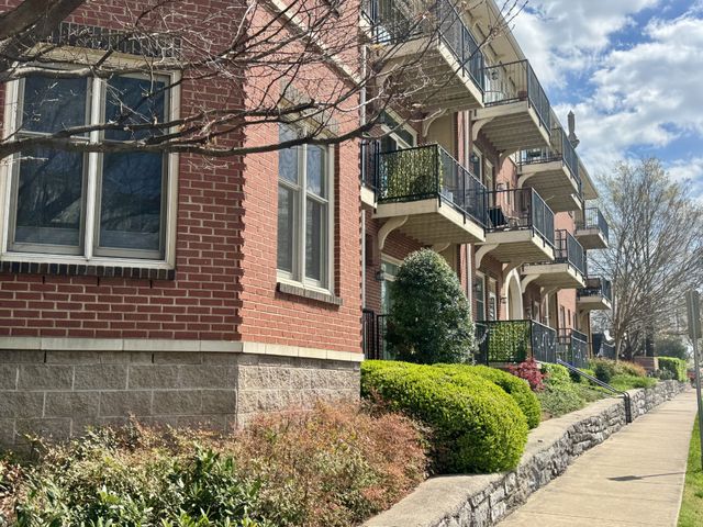 800 Woodland St Apt 304, Nashville, TN 37206