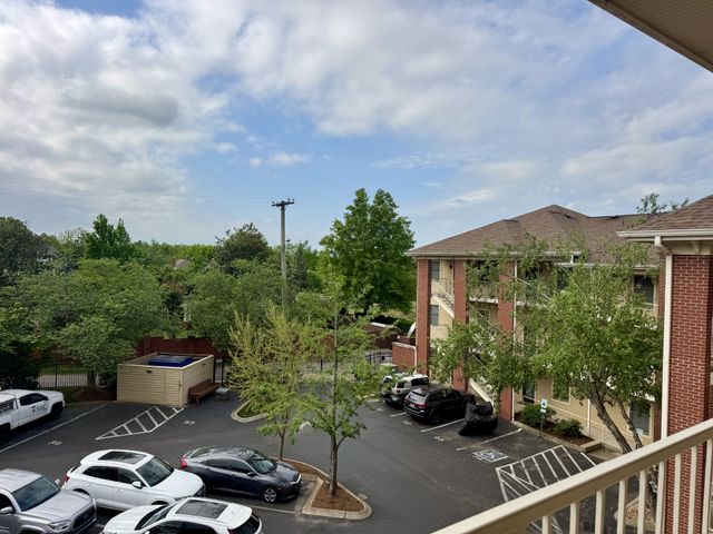 800 Woodland St Apt 304, Nashville, TN 37206