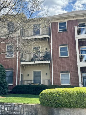 800 Woodland St Apt 304, Nashville, TN 37206