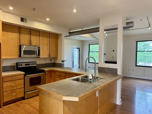 800 Woodland St Apt 304, Nashville, TN 37206