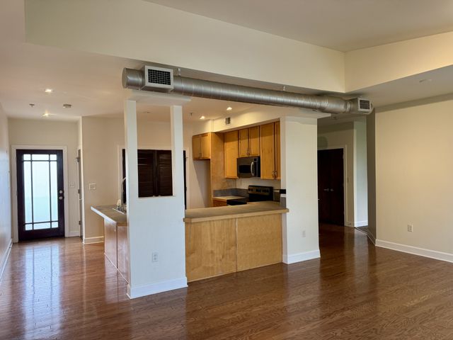 800 Woodland St Apt 304, Nashville, TN 37206