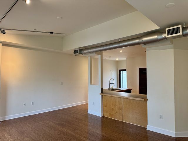 800 Woodland St Apt 304, Nashville, TN 37206
