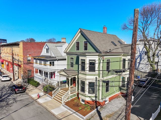 8 Franklin St 2, Somerville, MA 02145
