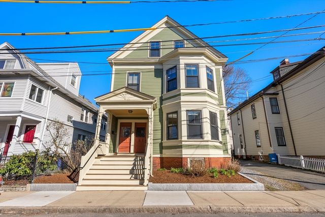 8 Franklin St 2, Somerville, MA 02145