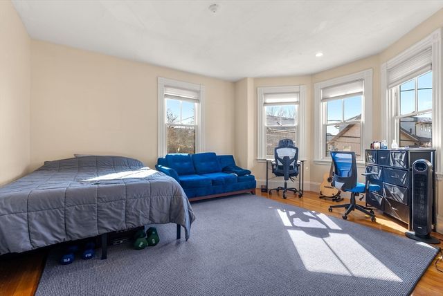 8 Franklin St 2, Somerville, MA 02145