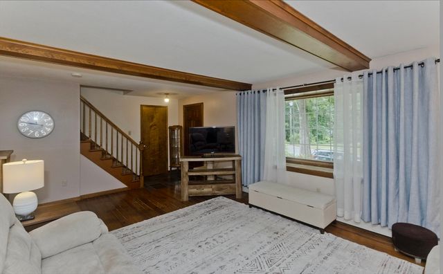 4 Caroline Cir, Palmer, MA 01069