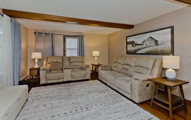 4 Caroline Cir, Palmer, MA 01069