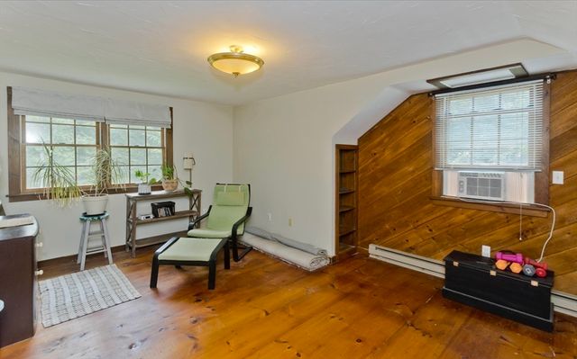 4 Caroline Cir, Palmer, MA 01069