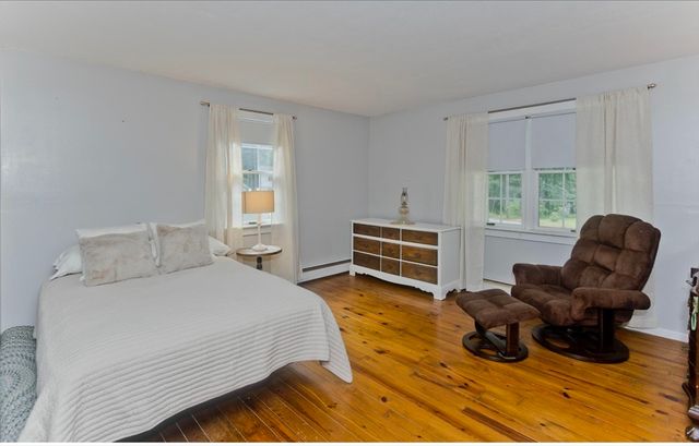 4 Caroline Cir, Palmer, MA 01069