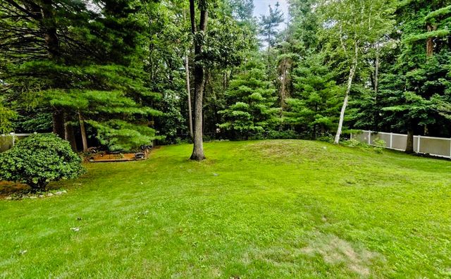 4 Caroline Cir, Palmer, MA 01069