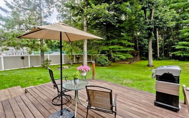 4 Caroline Cir, Palmer, MA 01069