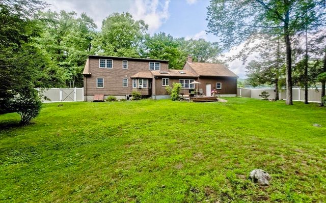 4 Caroline Cir, Palmer, MA 01069