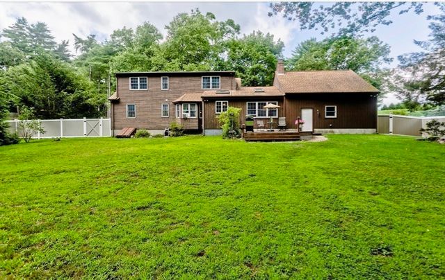4 Caroline Cir, Palmer, MA 01069