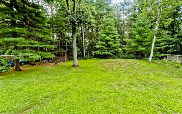 4 Caroline Cir, Palmer, MA 01069