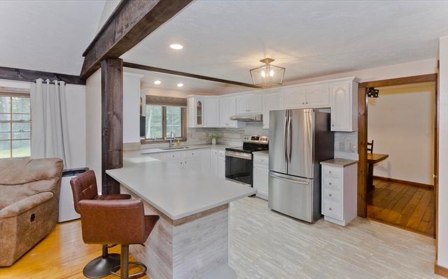 4 Caroline Cir, Palmer, MA 01069