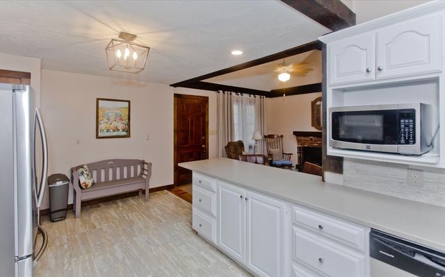 4 Caroline Cir, Palmer, MA 01069