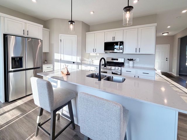 3135 Jandura Avenue NE, Saint Michael, MN 55376