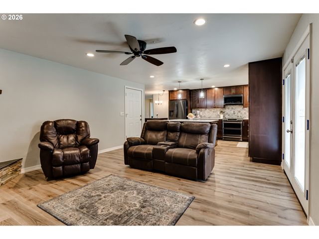 3924 JOSH St, Eugene, OR 97402