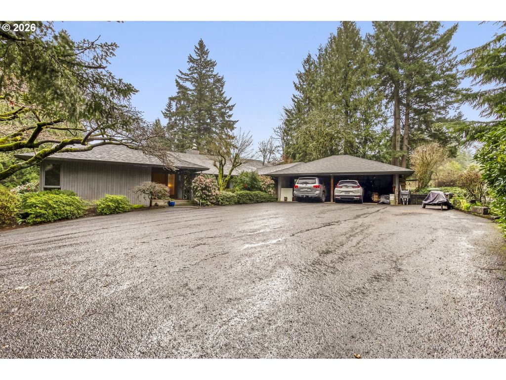 1000 FOREST MEADOWS Way, Lake Oswego, OR 97034