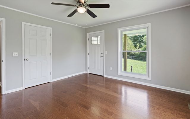 11065 New cut off Rd, Bon Aqua, TN 37025