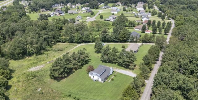 11065 New cut off Rd, Bon Aqua, TN 37025