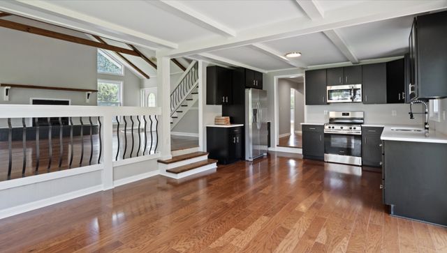 11065 New cut off Rd, Bon Aqua, TN 37025