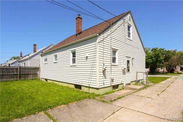 105 Nokomis Parkway, Cheektowaga, NY 14225