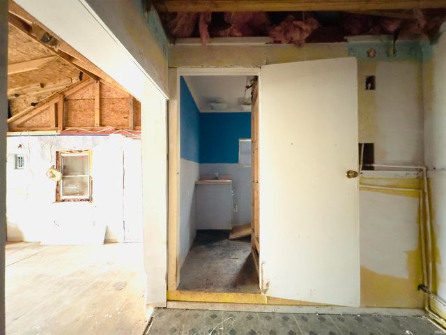 467 Rivervale Cabin Road, Bedford, IN 47421